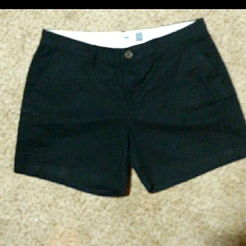 Old Navy Shorts NWOT Black Size 2 . Really cute on.